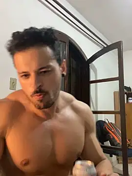 Snapshot of Lucasfit24 chatting on March 17, 11:46 pm Lucasfit24 online show from March 17, 11:46 pm