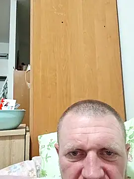 RUUsslan1203 online show from April 18, 12:56 am