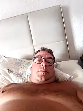 Snapshot of MountJohnXL chatting on March 12, 9:55 am MountJohnXL online show from March 12, 9:55 am