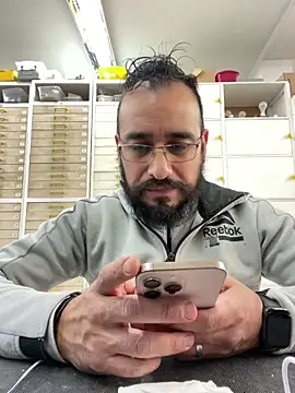 leonardohot1987 online show from February 22, 6:06 am