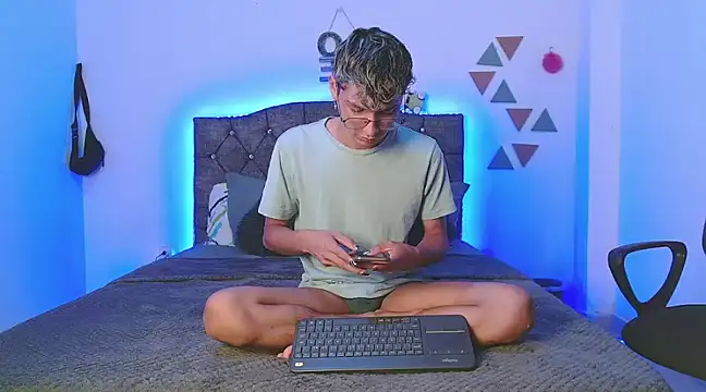 andrew willyams online show from January 20, 6:10 pm