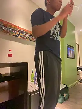 snotLoud online show from February 19, 9:36 pm