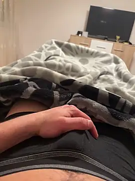 derbyo online show from February 4, 9:10 pm