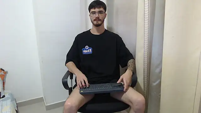 Aleex Miller online show from December 1, 10:02 pm