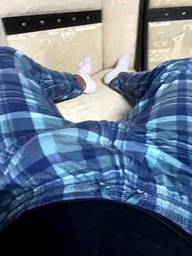 atesliskc online show from December 22, 7:33 pm