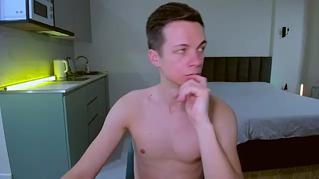 max shy online show from February 1, 3:50 pm