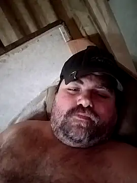 Rcraigue4 online show from January 25, 9:14 pm