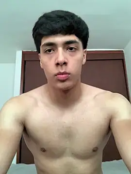 Snapshot of max_ryderr chatting on January 28, 3:04 pm max ryderr online show from January 28, 3:04 pm