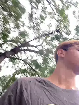 izan 20 online show from February 10, 2:48 pm