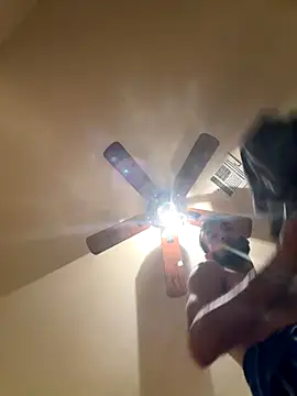 skinnybuttalll online show from October 31, 10:07 am