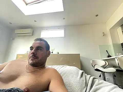 Snapshot of justeqqun chatting on November 1, 2:32 pm justeqqun online show from November 1, 2:32 pm