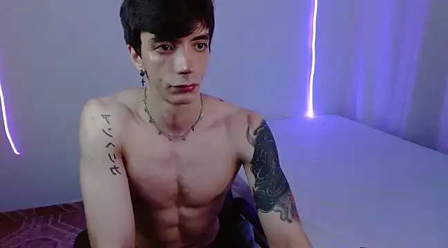 H3ll B0I online show from February 8, 6:22 am