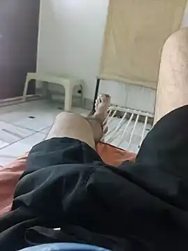 xmanrawan2 online show from October 17, 6:39 am