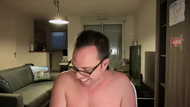 Funnyjul31 online show from September 14, 5:59 pm