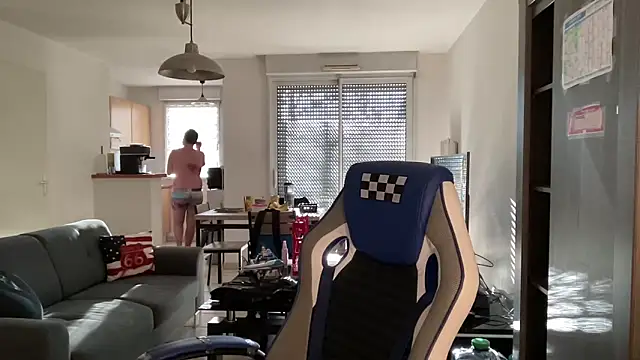 Funnyjul31 online show from March 11, 4:18 pm