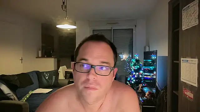 Funnyjul31 online show from December 14, 8:38 pm