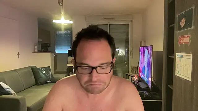 Funnyjul31 online show from April 3, 5:54 pm