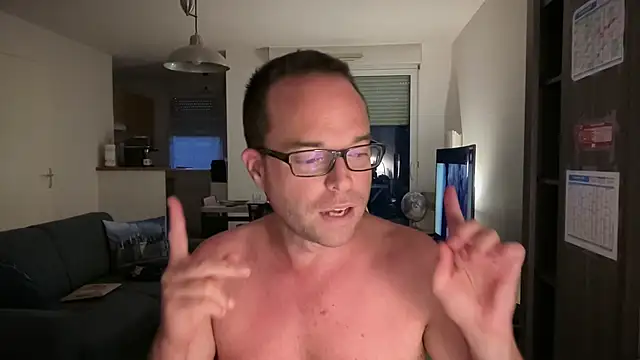 Funnyjul31 online show from October 18, 5:29 pm