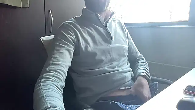 bullyboyy online show from October 27, 2:19 pm