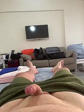 lebaneeseguy online show from June 11, 4:49 pm