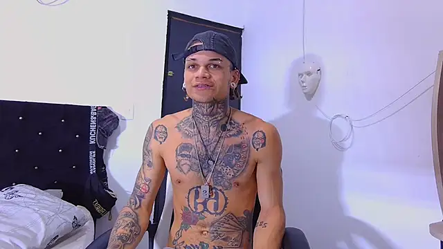 hot man05 online show from November 5, 9:28 pm