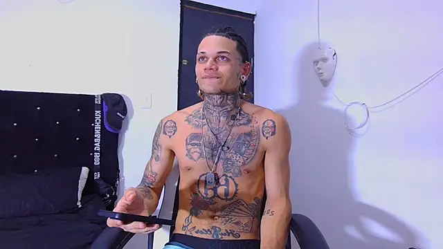 hot man05 online show from December 4, 9:00 pm