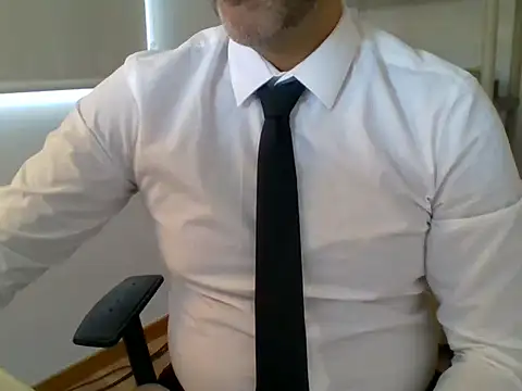 66MA69 online show from October 4, 11:37 am