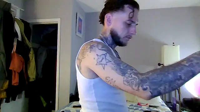 cruz815 online show from March 23, 1:00 am