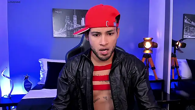 Snapshot of Max_Conor1 chatting on September 25, 11:31 am Max Conor1 online show from September 25, 11:31 am