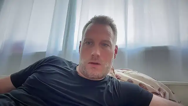 Snapshot of Christian87xxx chatting on September 12, 2:50 pm Christian87xxx online show from September 12, 2:50 pm