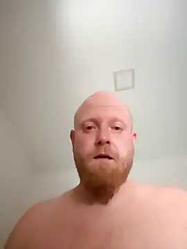 bouraktom6 online show from October 31, 8:45 pm