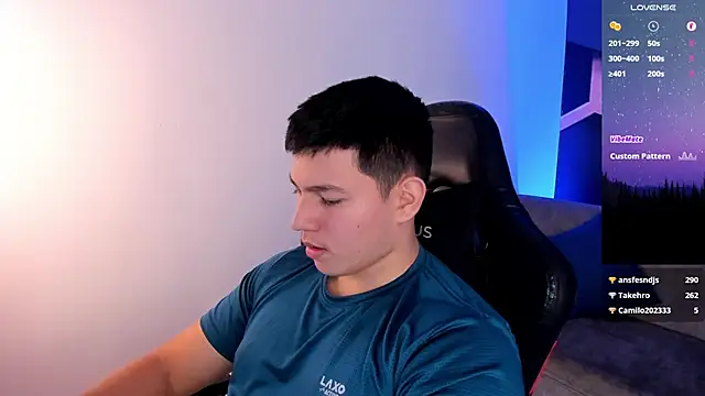 JamesCr  online show from January 18, 4:14 am