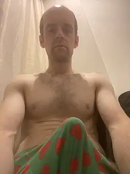 LynnAhNight online show from October 9, 3:33 am