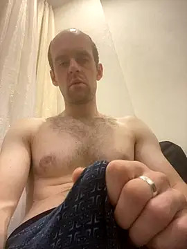 LynnAhNight online show from September 18, 3:08 am