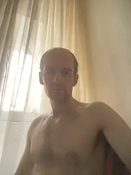 LynnAhNight online show from October 5, 4:27 am