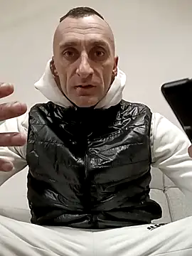 ANGELSANTAMARIA- online show from December 3, 4:02 pm