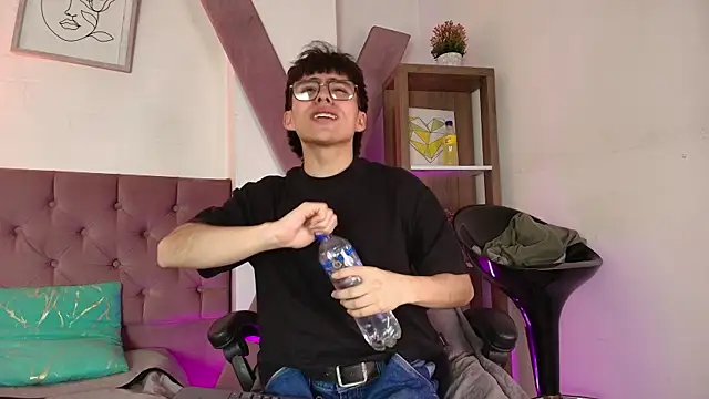 PepperTwink online show from November 20, 5:12 pm