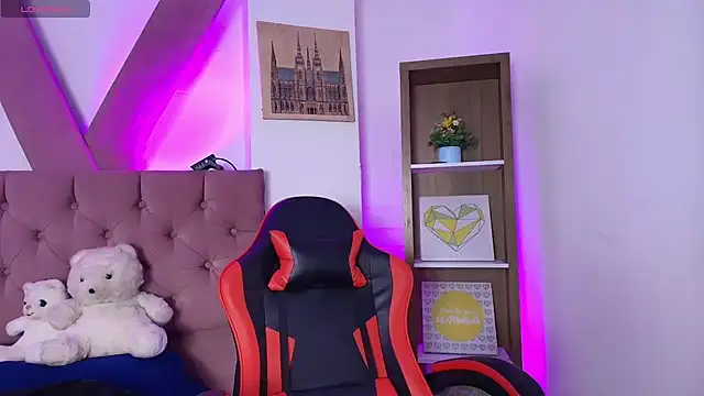 PepperTwink online show from April 4, 3:53 pm