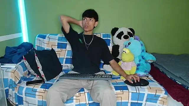 Snapshot of the_murderer chatting on October 31, 3:15 pm the murderer online show from October 31, 3:15 pm