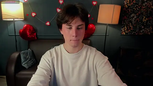 AdrianoAubert online show from February 17, 4:55 am