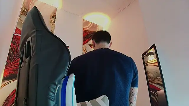 Luke davis01 online show from December 2, 1:14 pm