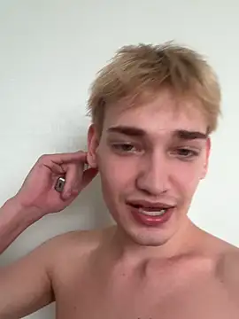 Julian wins online show from April 10, 11:50 am