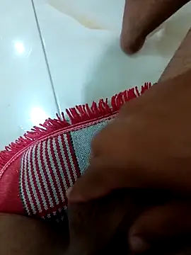 garoto-pirocudo online show from March 8, 3:37 am