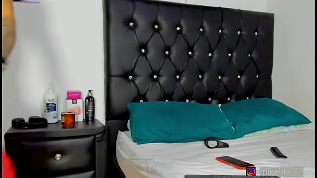 mikeblaree online show from April 9, 7:09 pm