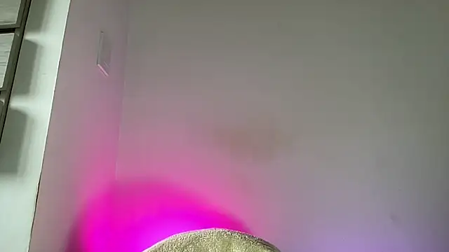 nofacecali online show from February 12, 3:49 pm