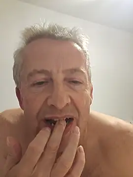 Snapshot of mann4u147 chatting on September 9, 11:14 pm mann4u147 online show from September 9, 11:14 pm