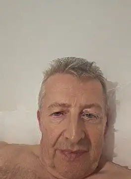 Snapshot of mann4u147 chatting on October 13, 10:27 pm mann4u147 online show from October 13, 10:27 pm