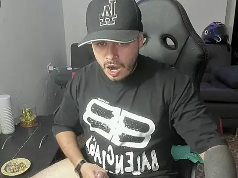 ragnar lothbrok777 online show from March 17, 5:54 am