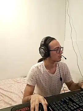 cholitohermoso online show from November 9, 12:58 am