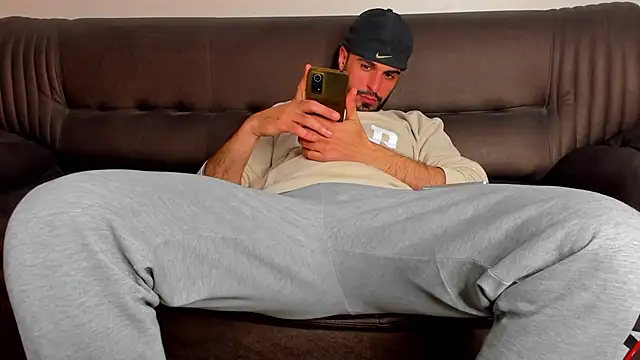 sexyhotmusclesforyou1 online show from March 2, 12:14 pm